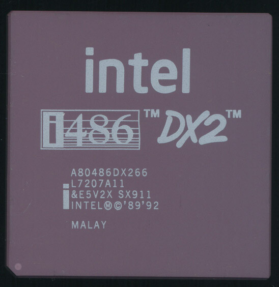 foto de um chip i486DX2