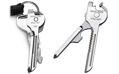 foto de duas utili-keys, uma fechada e presa a um chaveiro, e a outra aberta e mostrando as ferramentas.