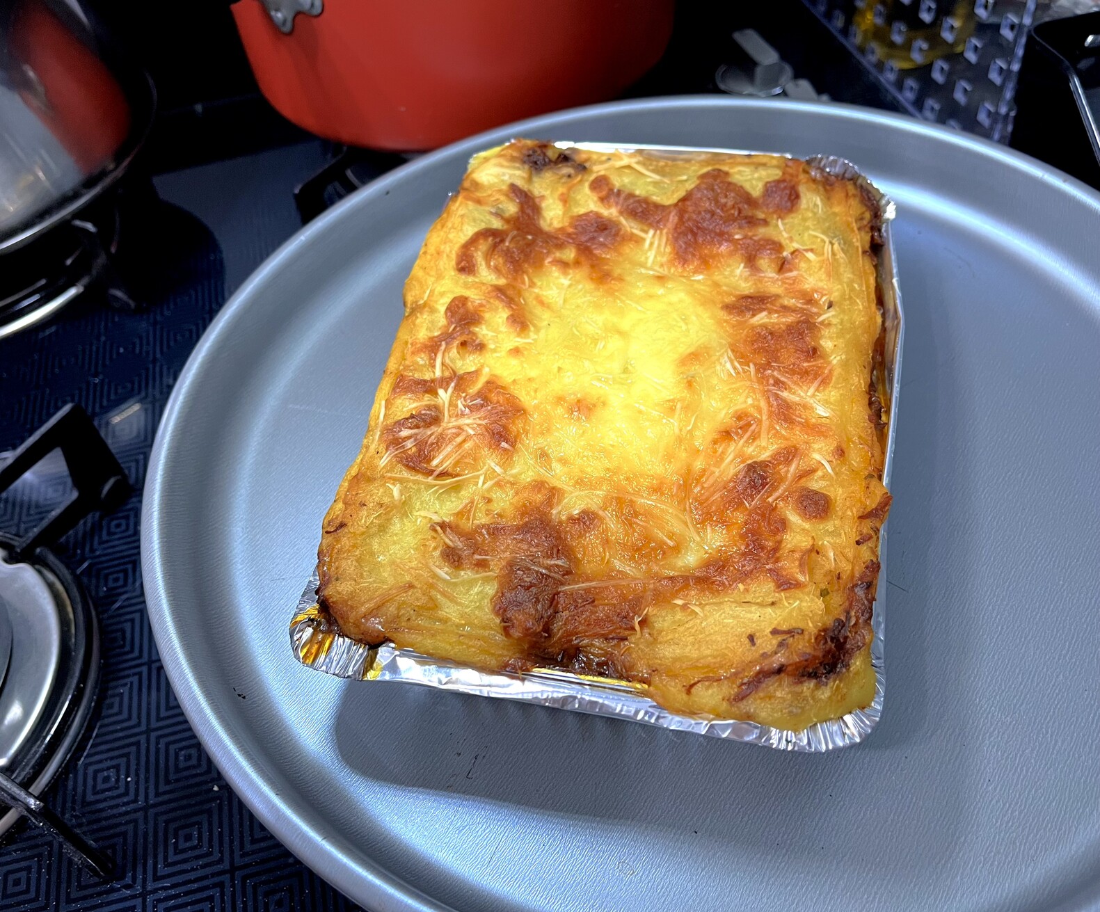 Escondidinho de aipim com ragú de carne