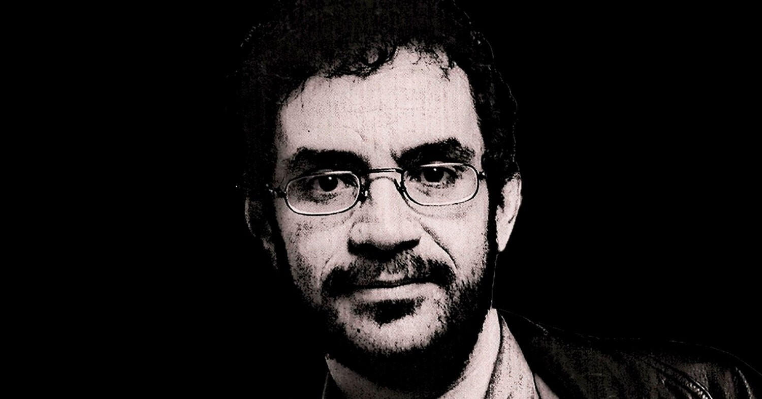  Foto em preto e branco do rosto de Renato Russo