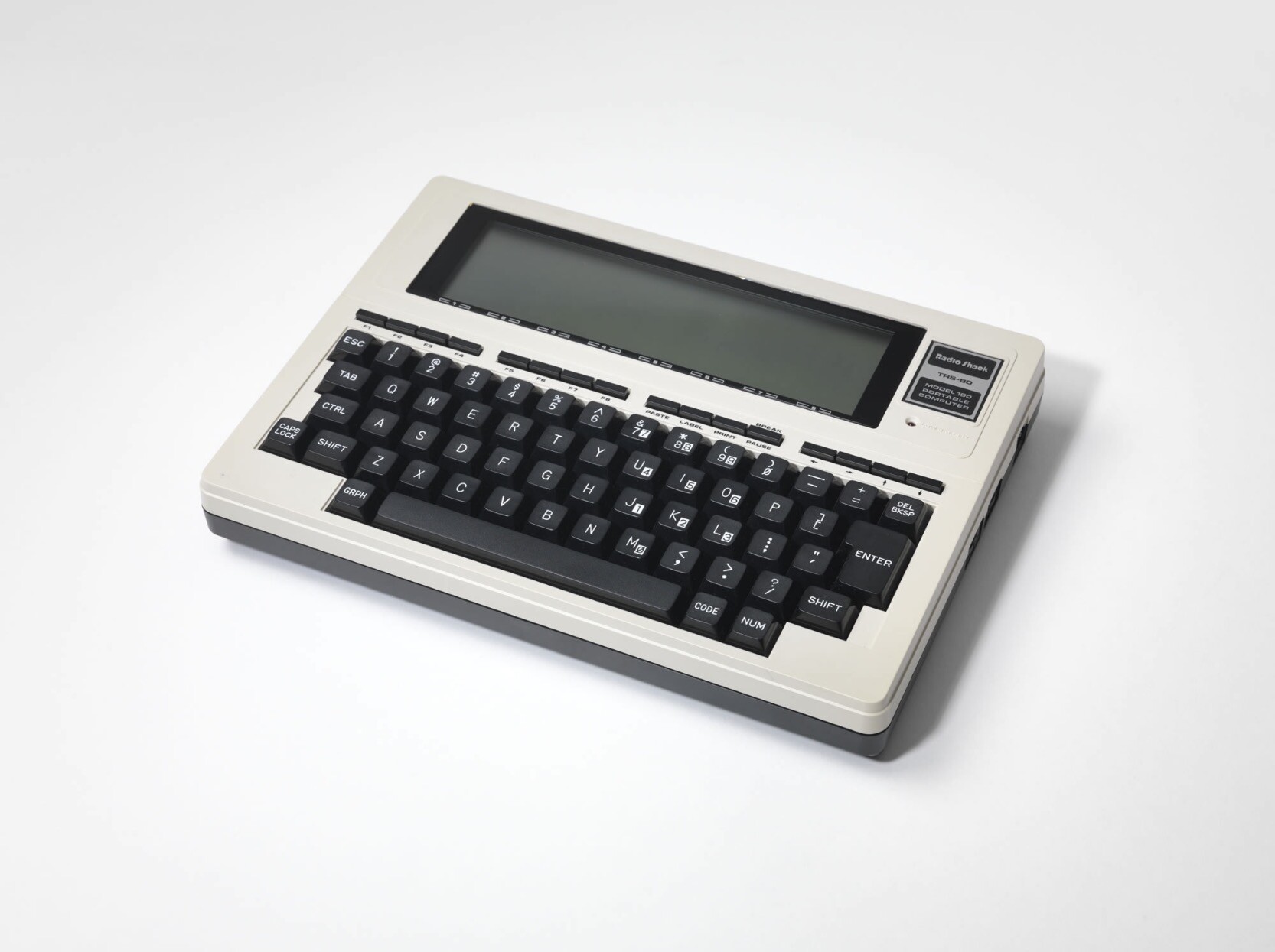 Foto de um TRS-80 Modelo 100