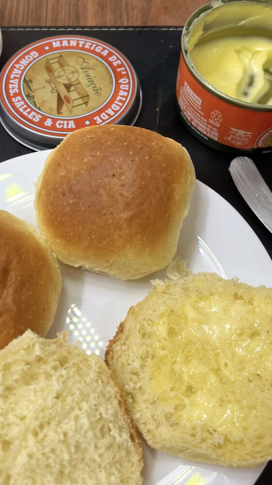 pão com manteiga