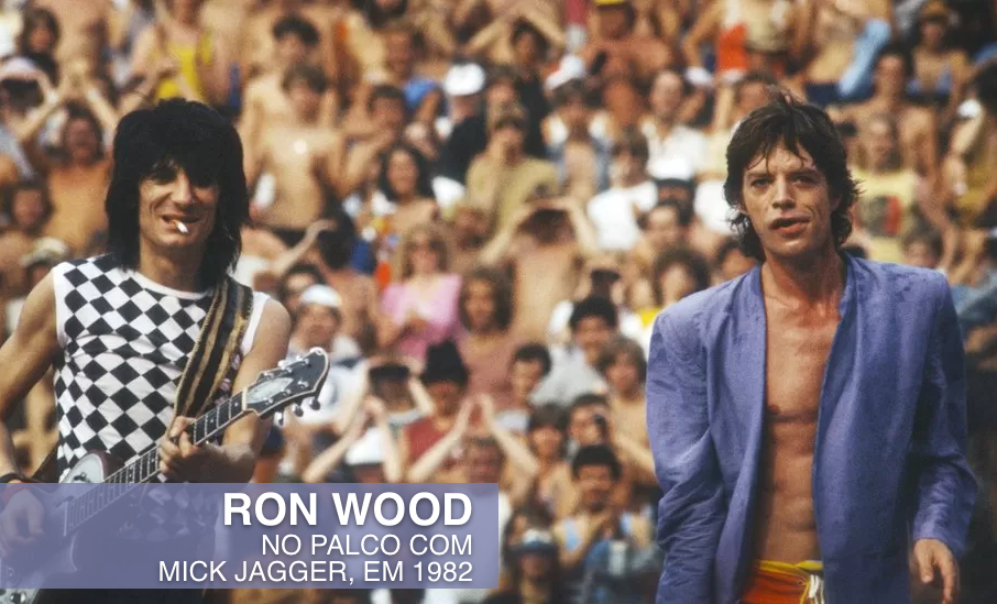 Ron Wood no palco com Mick Jagger, em 1982
