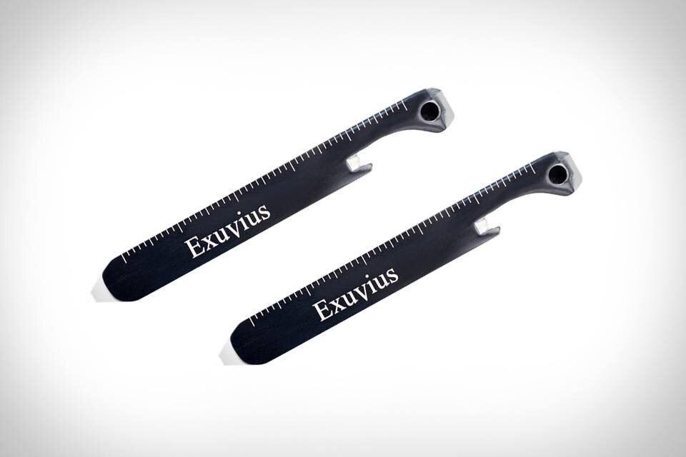 Par de multiferramentas Exuvius, descritas no post