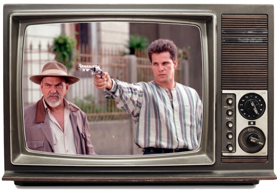 O protagonista Flamel usando uma camisa com a gola flamel.