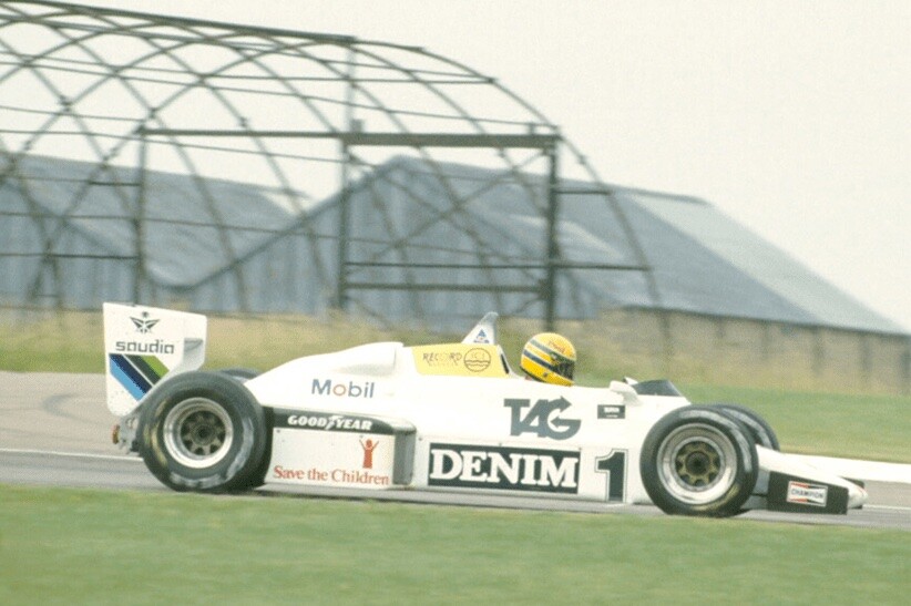 Ayrton Senna pilotando em teste