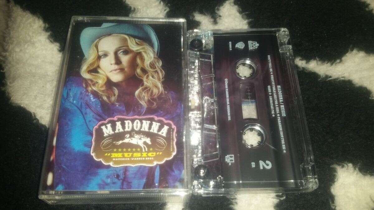 K7 do single de Music