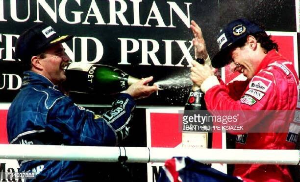 Mansell e Senna comemoram no pódio