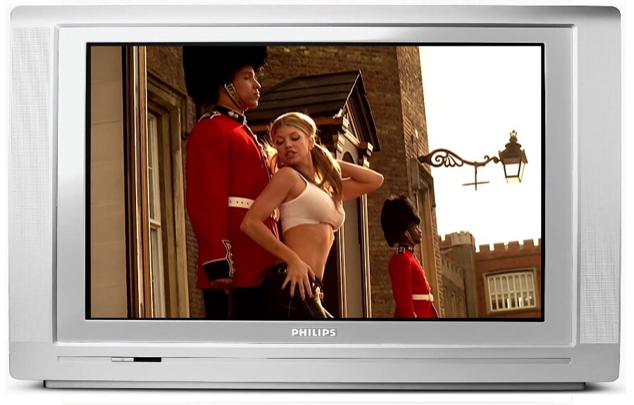 Fergie contracena com militares britânicos