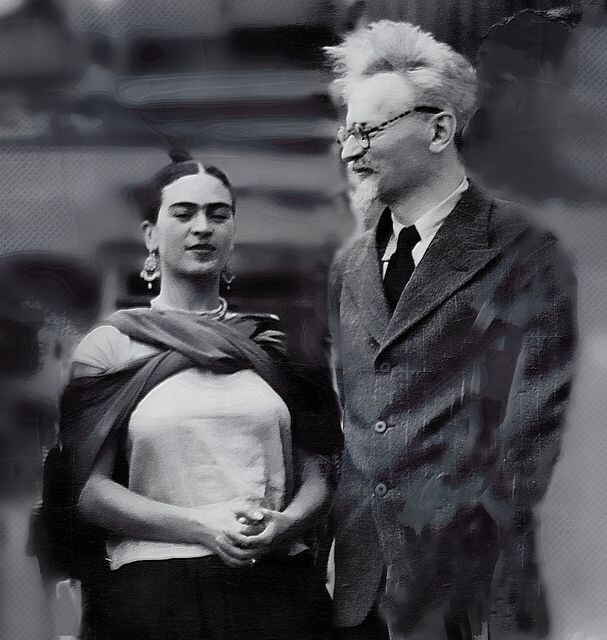 Kahlo e Trotsky, lado a lado, em foto em preto e branco