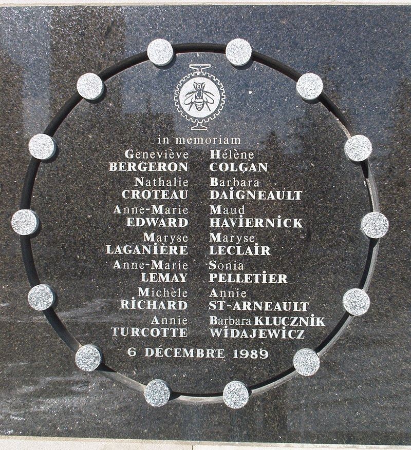 Placa celebra a memória das vítimas do criminoso