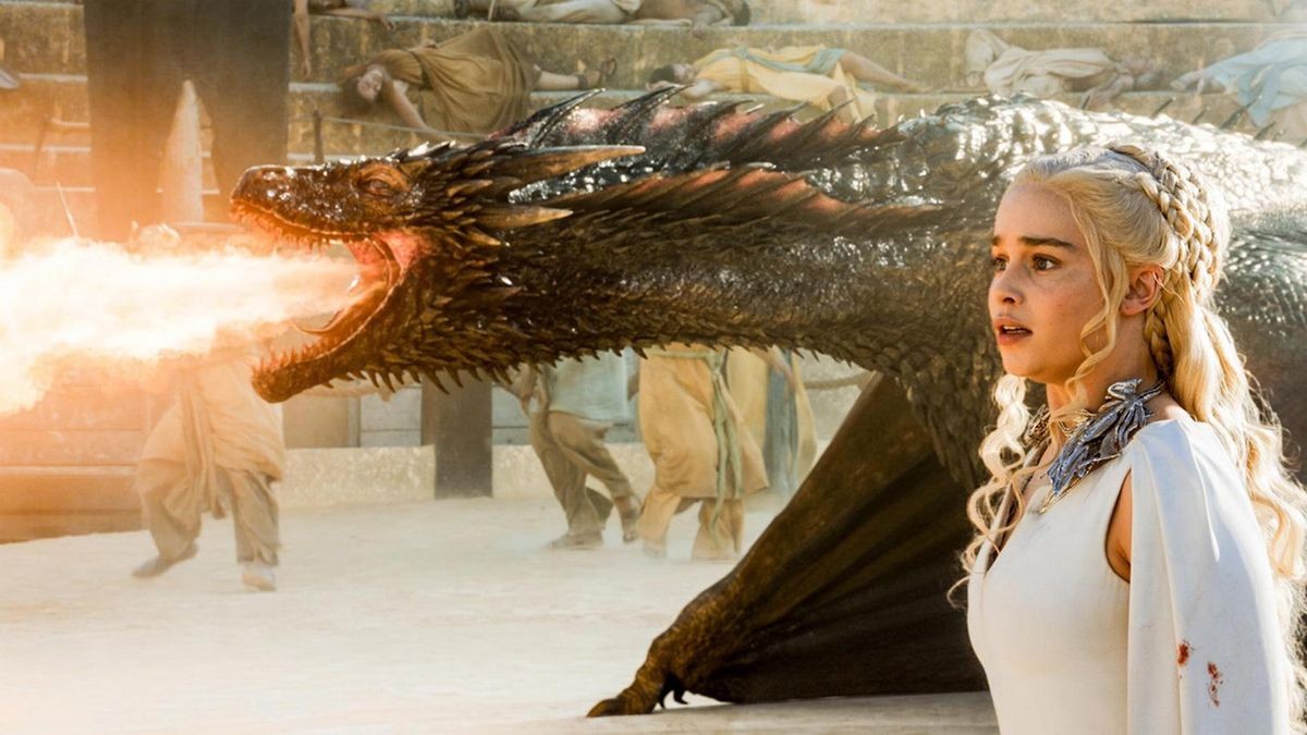 A personagem Daenerys e um de seus dragões.