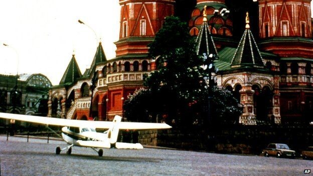 O avião de Mathias Rust na Praça Vermelha