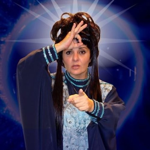 Imagem do clip da música “Vai Tomar no Cu“, de Cris Nicolotti.