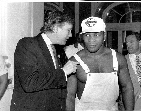 Foto em preto e branco de Trump e Tyson