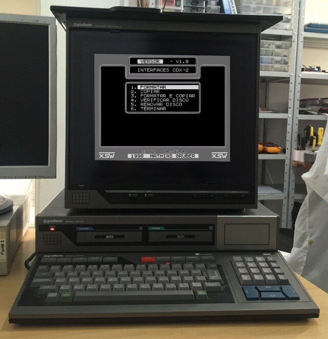 Versor na tela de um Expert MSX