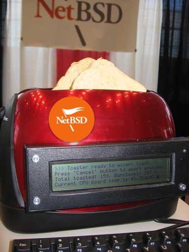 NetBSD rodando em uma torradeira com display LCD e teclado acoplados