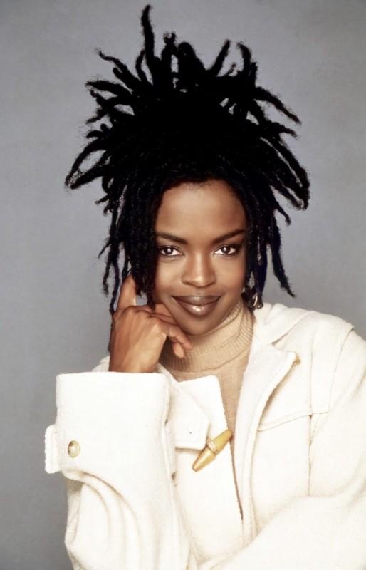 Retrato de uma sorridente Lauryn Hill
