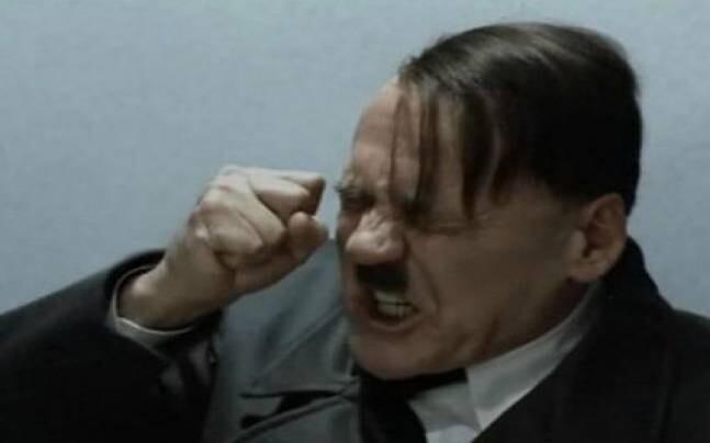 Cena de filme que retrata os últimos dias da vida de Hitler.