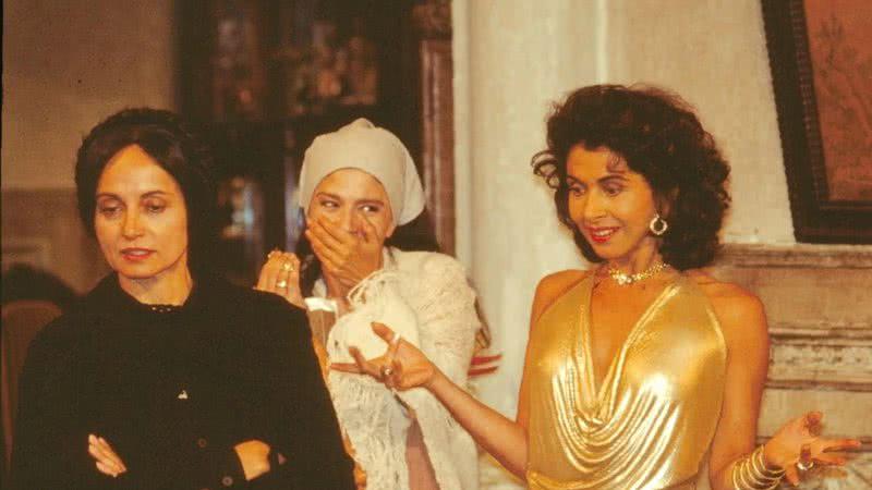 As personagens Perpétua e Tieta, em foto do estúdio de gravação da novela.